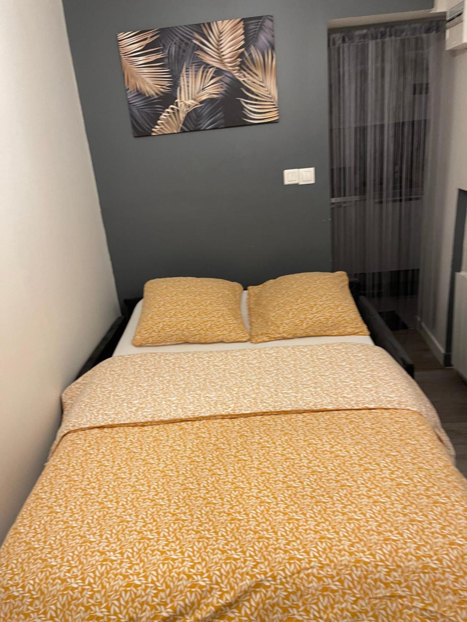 Studio Entierement Equipe A 10 Min De La Defense Suresnes Buitenkant foto